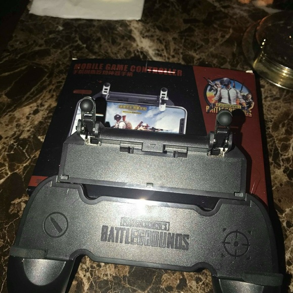 Mobile Game Controller for IOS/Android - Picture 2 of 3